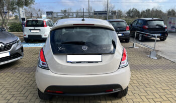 Lancia Ypsilon pieno