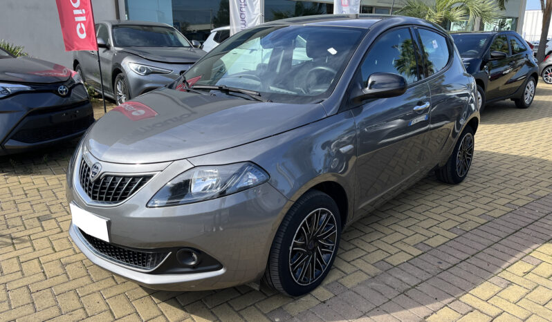 Lancia Ypsilon pieno