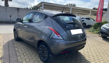 Lancia Ypsilon pieno