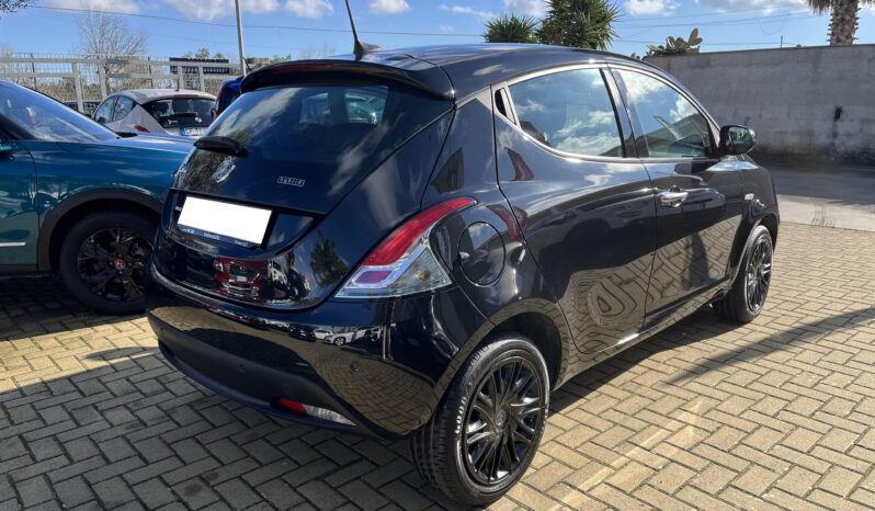 LANCIA YPSILON pieno